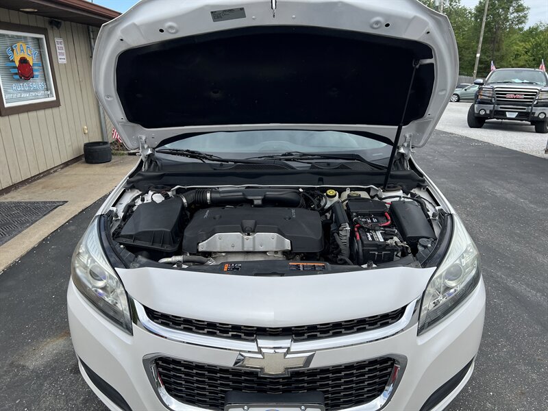2015 Chevrolet Malibu LT - Photo 20 - Canton, OH 44707