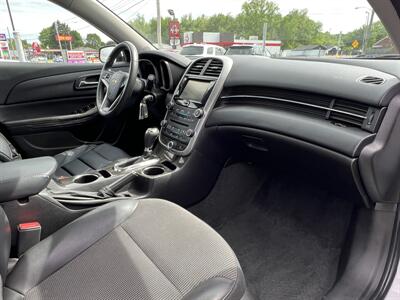 2015 Chevrolet Malibu LT - Photo 16 - Canton, OH 44707