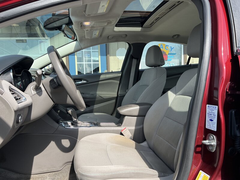 2016 Chevrolet Cruze LT Auto - Photo 4 - Canton, OH 44707