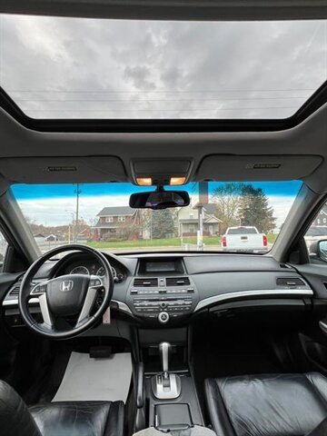 2009 Honda Accord EX-L - Photo 6 - Canton, OH 44707