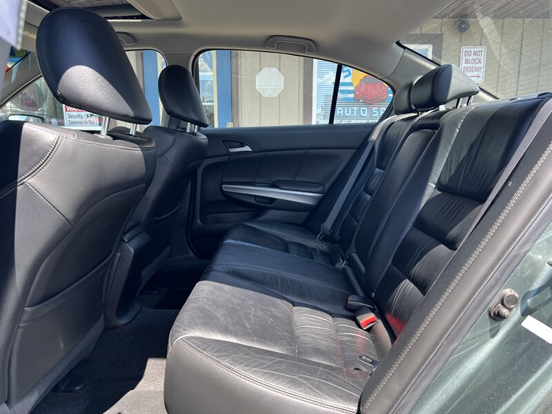 2009 Honda Accord EX-L - Photo 12 - Canton, OH 44707