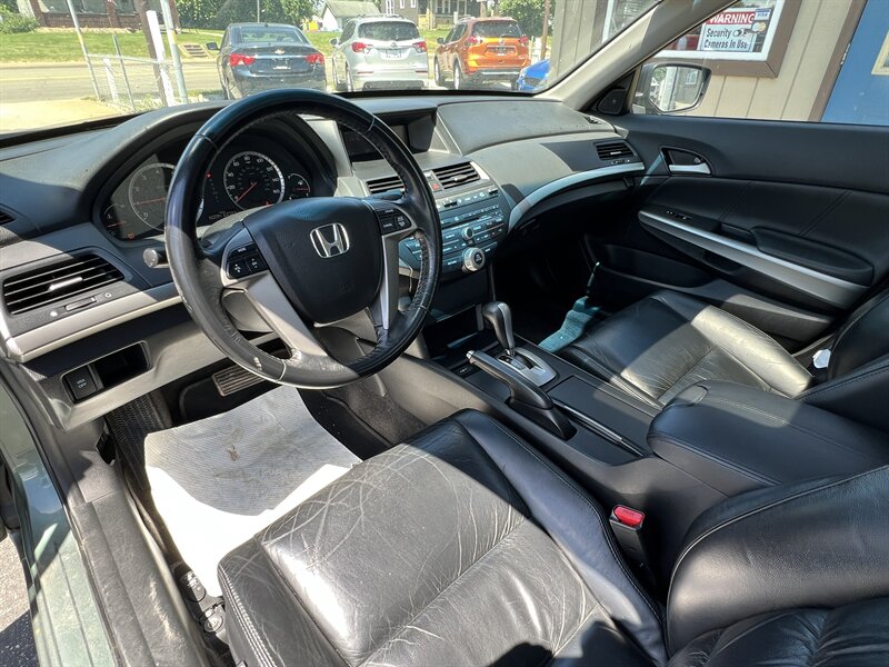 2009 Honda Accord EX-L - Photo 6 - Canton, OH 44707