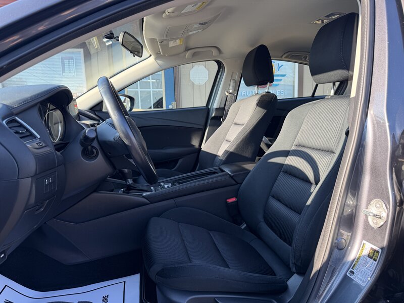 2016 Mazda Mazda6 i Sport - Photo 5 - Canton, OH 44707