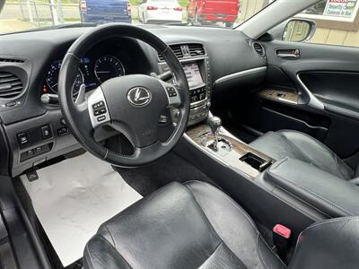 2012 Lexus IS 250   - Photo 6 - Canton, OH 44707