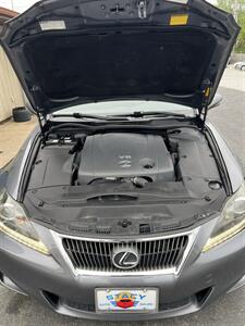 2012 Lexus IS 250   - Photo 4 - Canton, OH 44707