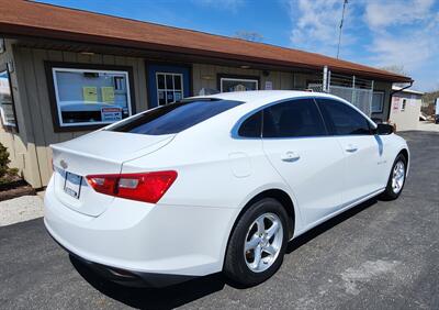 2017 Chevrolet Malibu LS   - Photo 10 - Canton, OH 44707