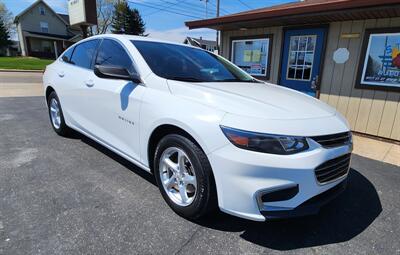 2017 Chevrolet Malibu LS   - Photo 8 - Canton, OH 44707