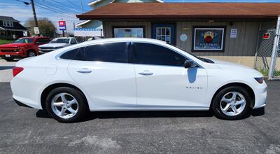 2017 Chevrolet Malibu LS   - Photo 7 - Canton, OH 44707