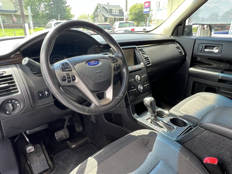 2014 Ford Flex SEL - Photo 4 - Canton, OH 44707