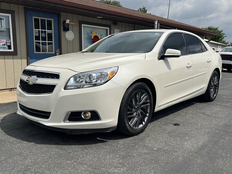 2013 Chevrolet Malibu LT - Photo 2 - Canton, OH 44707