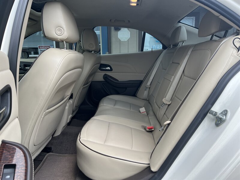2013 Chevrolet Malibu LT - Photo 13 - Canton, OH 44707