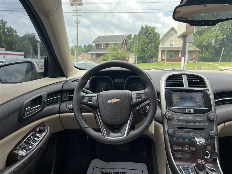 2013 Chevrolet Malibu LT - Photo 8 - Canton, OH 44707
