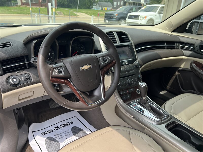 2013 Chevrolet Malibu LT - Photo 5 - Canton, OH 44707