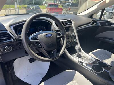 2016 Ford Fusion S   - Photo 6 - Canton, OH 44707