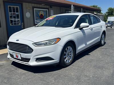 2016 Ford Fusion S   - Photo 2 - Canton, OH 44707