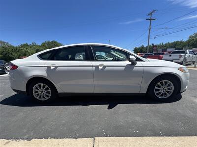 2016 Ford Fusion S   - Photo 17 - Canton, OH 44707