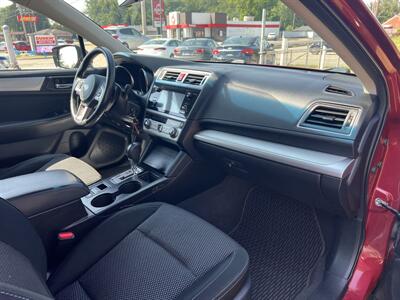 2017 Subaru Outback 2.5i Premium   - Photo 19 - Canton, OH 44707