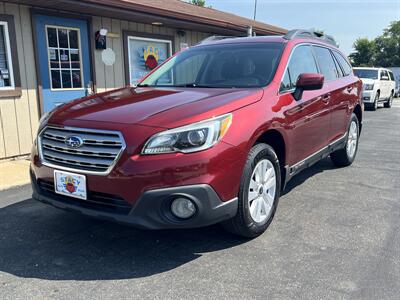 2017 Subaru Outback 2.5i Premium   - Photo 2 - Canton, OH 44707