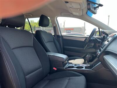 2017 Subaru Outback 2.5i Premium   - Photo 20 - Canton, OH 44707