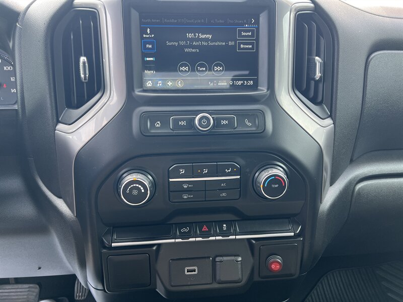 2019 Chevrolet Silverado 1500 Custom - Photo 5 - Canton, OH 44707