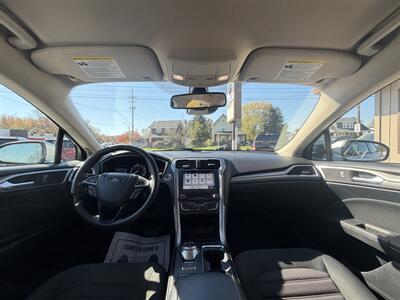 2018 Ford Fusion SE   - Photo 8 - Canton, OH 44707
