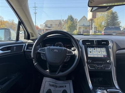 2018 Ford Fusion SE   - Photo 9 - Canton, OH 44707