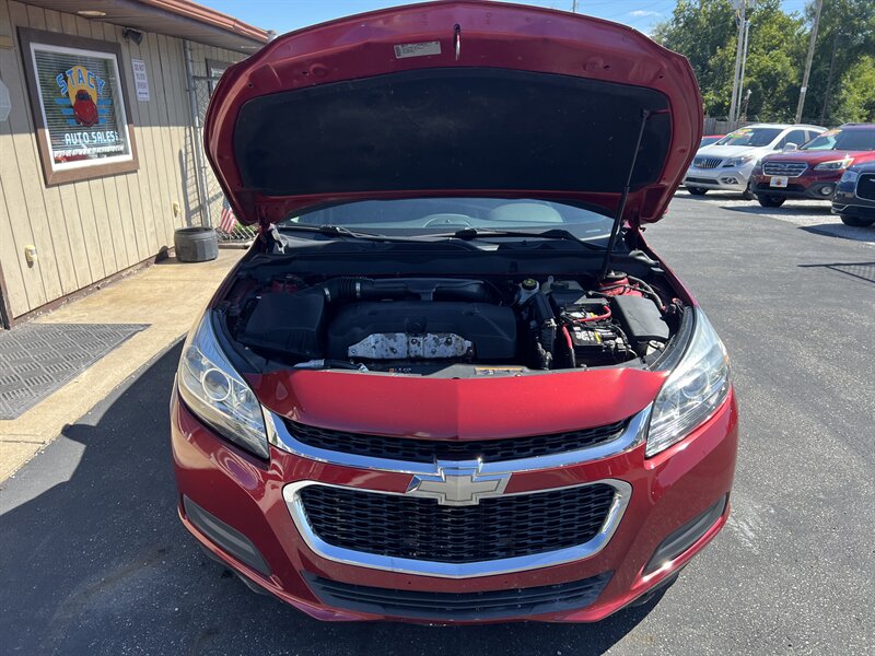 2014 Chevrolet Malibu LT - Photo 4 - Canton, OH 44707