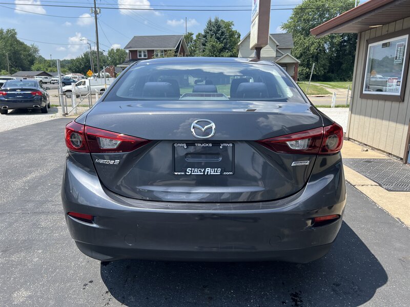 2015 Mazda Mazda3 i SV - Photo 12 - Canton, OH 44707