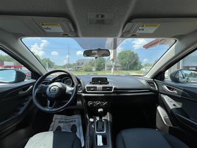 2015 Mazda Mazda3 i SV - Photo 7 - Canton, OH 44707