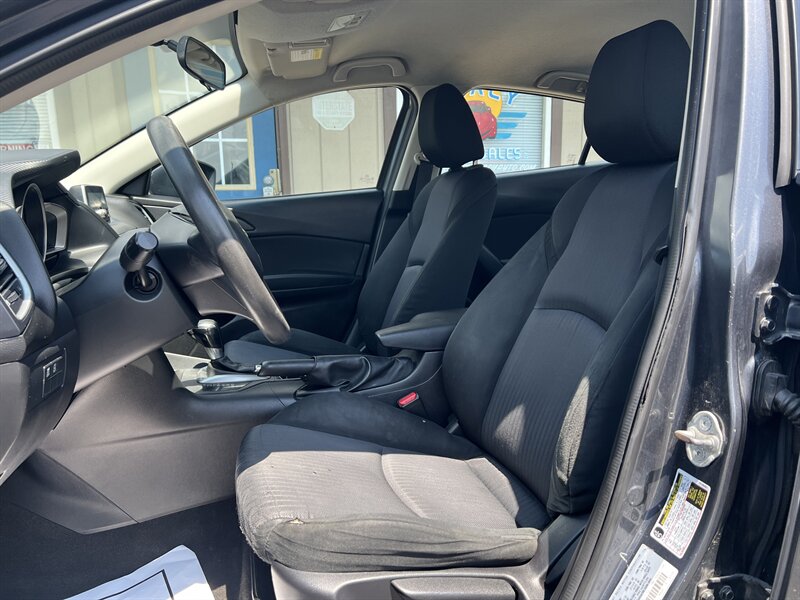 2015 Mazda Mazda3 i SV - Photo 5 - Canton, OH 44707