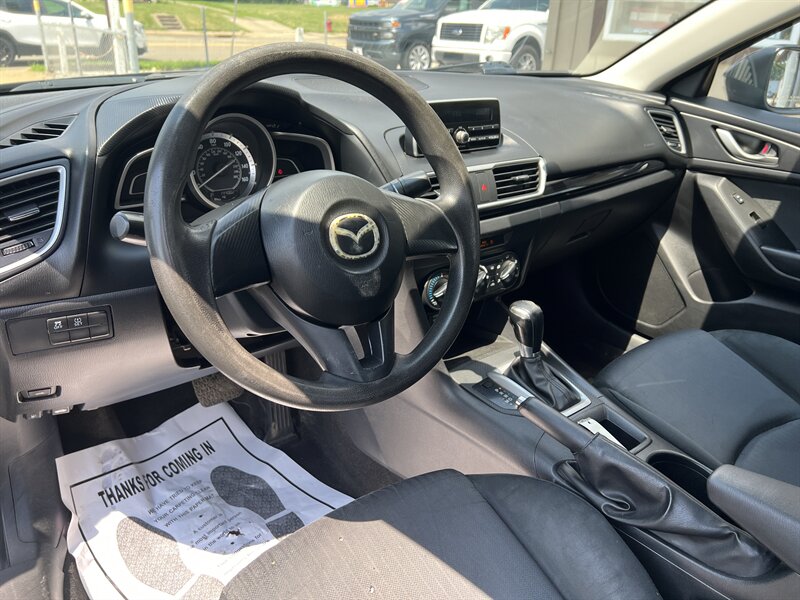 2015 Mazda Mazda3 i SV - Photo 6 - Canton, OH 44707