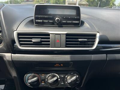 2015 Mazda Mazda3 i SV - Photo 8 - Canton, OH 44707