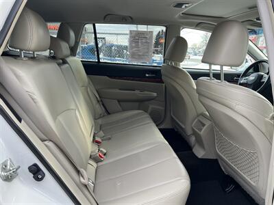 2012 Subaru Outback 2.5i Limited   - Photo 13 - Canton, OH 44707