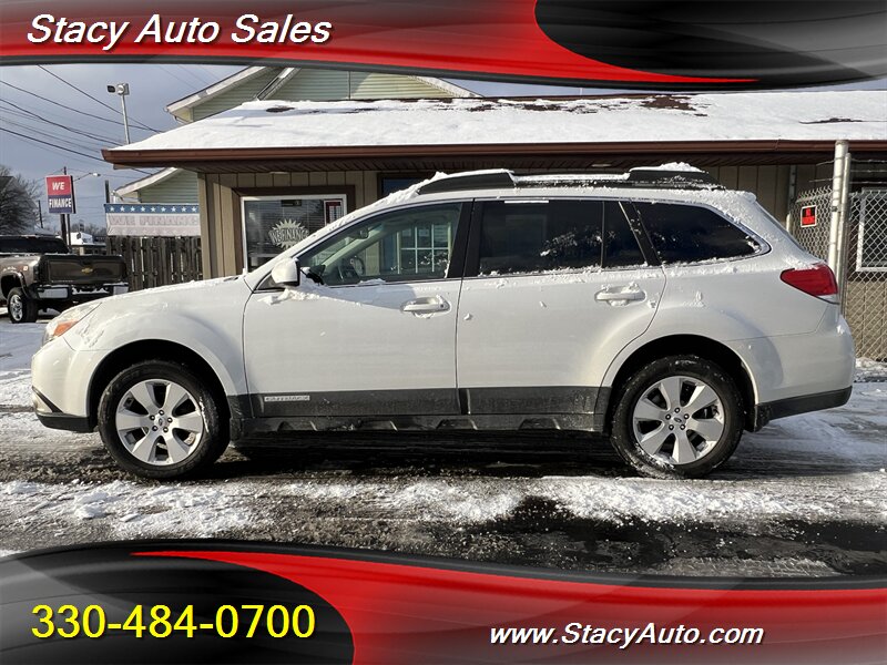2012 Subaru Outback Limited's photo