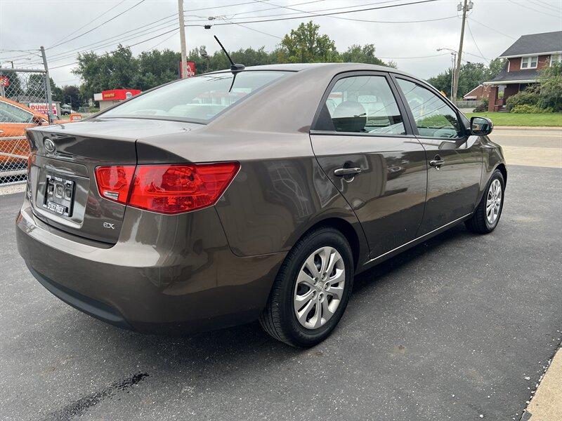 2013 Kia Forte EX - Photo 15 - Canton, OH 44707