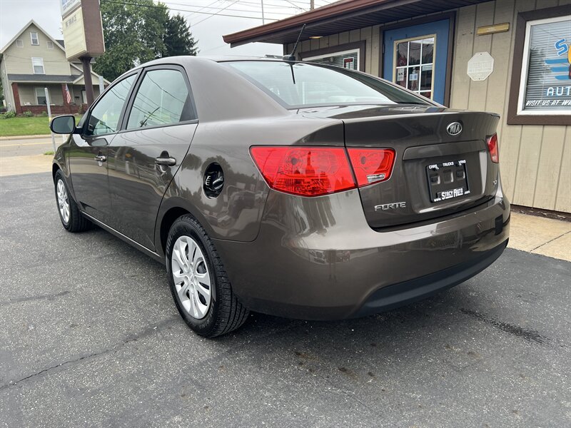 2013 Kia Forte EX - Photo 12 - Canton, OH 44707