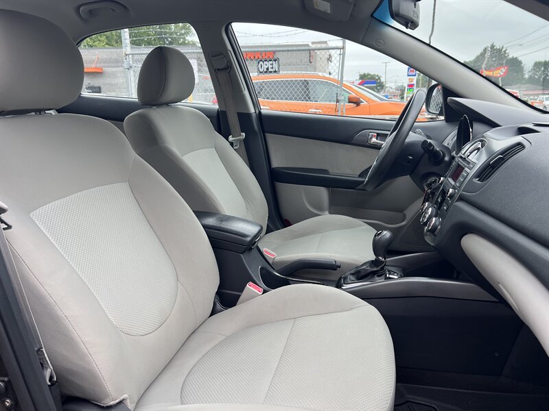 2013 Kia Forte EX - Photo 19 - Canton, OH 44707