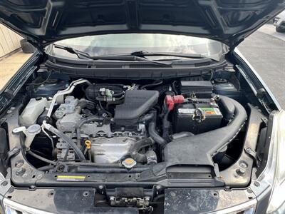 2012 Nissan Rogue S   - Photo 4 - Canton, OH 44707