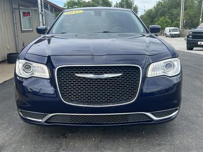 2017 Chrysler 300 Limited   - Photo 3 - Canton, OH 44707