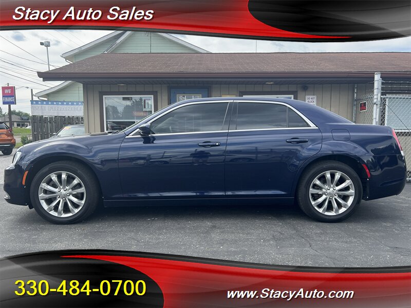 2017 Chrysler 300 Limited  