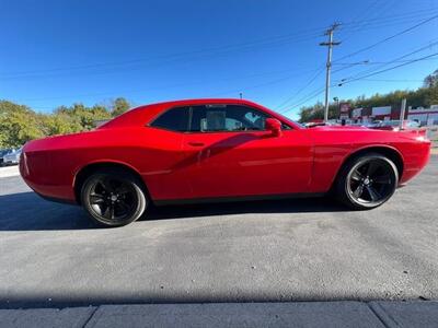 2015 Dodge Challenger SXT - Photo 11 - Canton, OH 44707