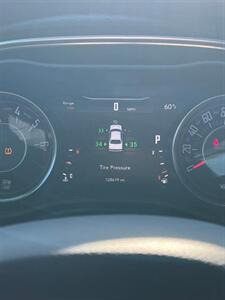 2015 Dodge Challenger SXT - Photo 6 - Canton, OH 44707