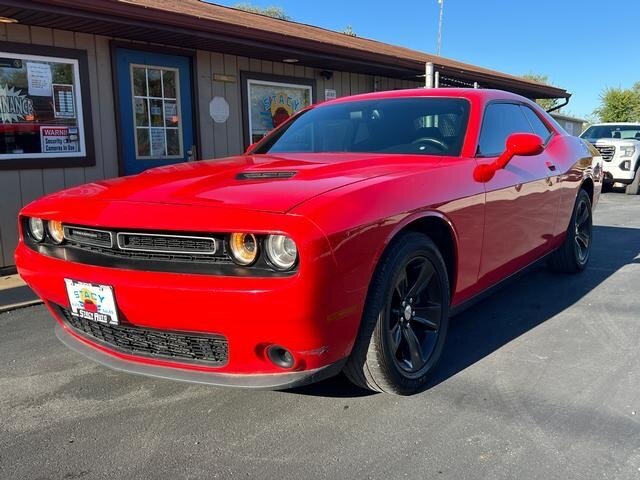 2015 Dodge Challenger SXT - Photo 2 - Canton, OH 44707