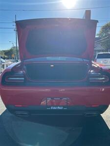 2015 Dodge Challenger SXT - Photo 9 - Canton, OH 44707