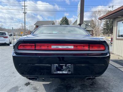 2013 Dodge Challenger SXT   - Photo 10 - Canton, OH 44707