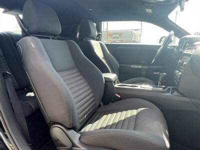 2013 Dodge Challenger SXT   - Photo 15 - Canton, OH 44707