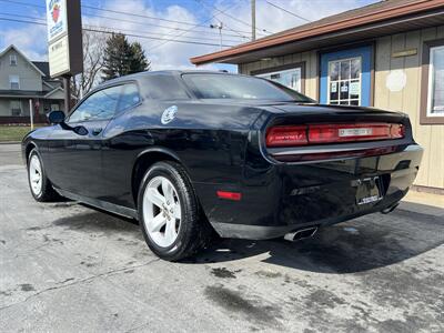 2013 Dodge Challenger SXT   - Photo 9 - Canton, OH 44707
