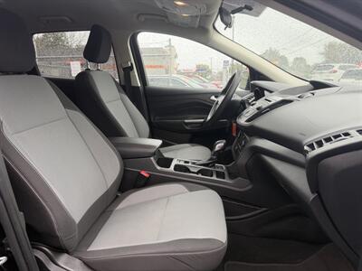 2018 Ford Escape SE   - Photo 20 - Canton, OH 44707