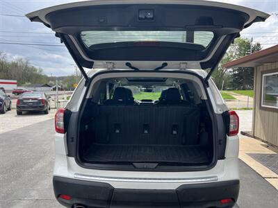2019 Subaru Ascent Limited 7-Passenger   - Photo 17 - Canton, OH 44707
