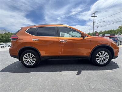 2019 Nissan Rogue SV   - Photo 17 - Canton, OH 44707